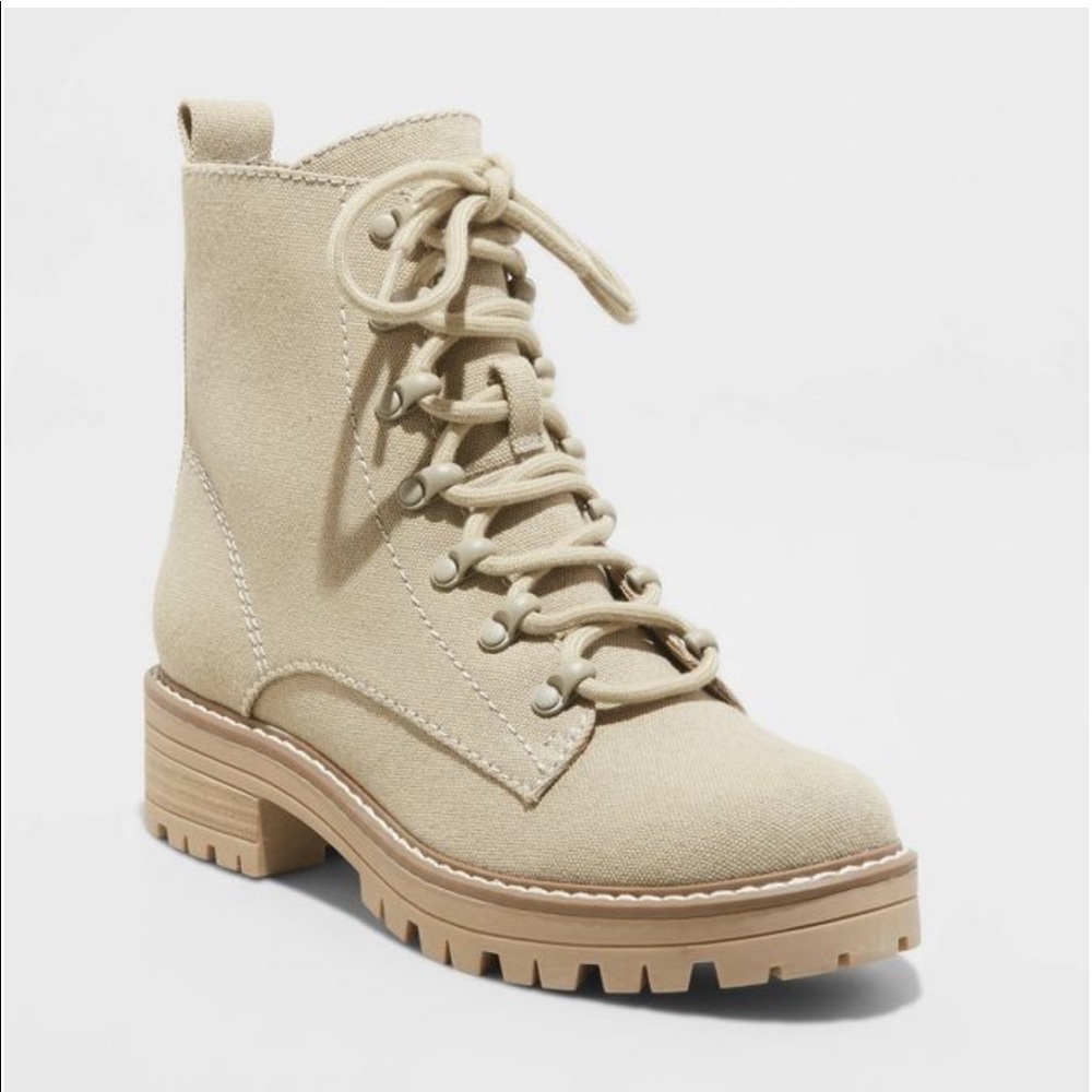 NWT Parker combat boots